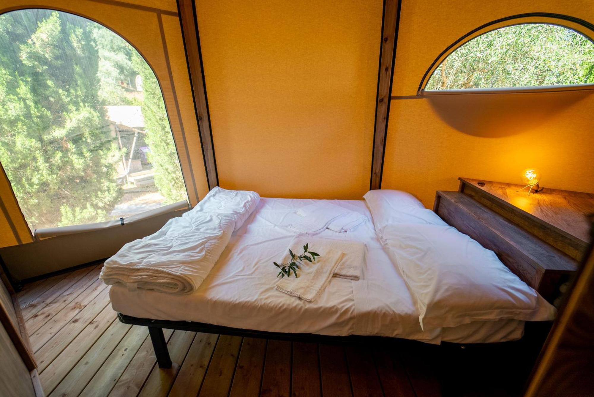 Trasimeno Glamping Resort マジョーネ エクステリア 写真