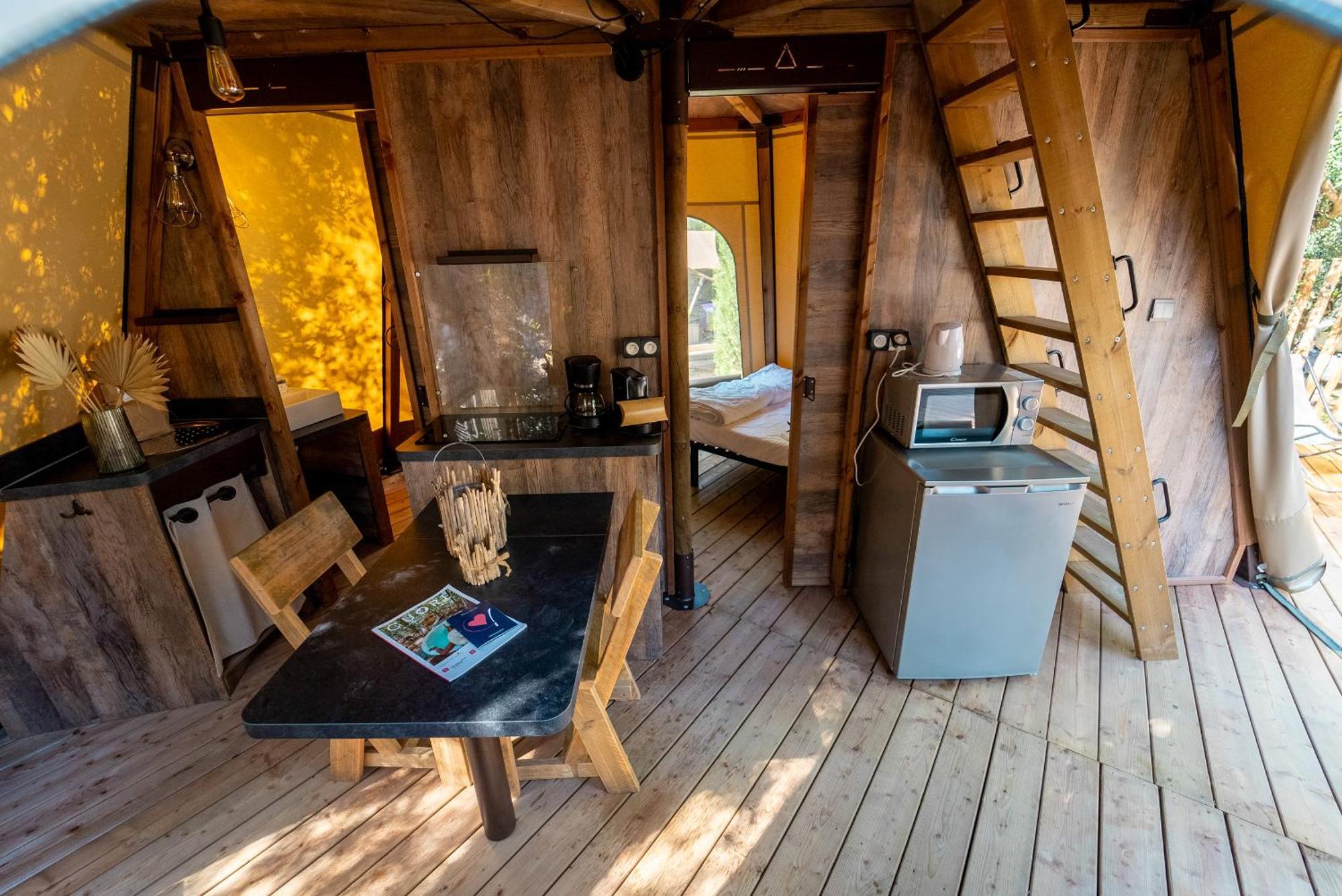 Trasimeno Glamping Resort マジョーネ エクステリア 写真