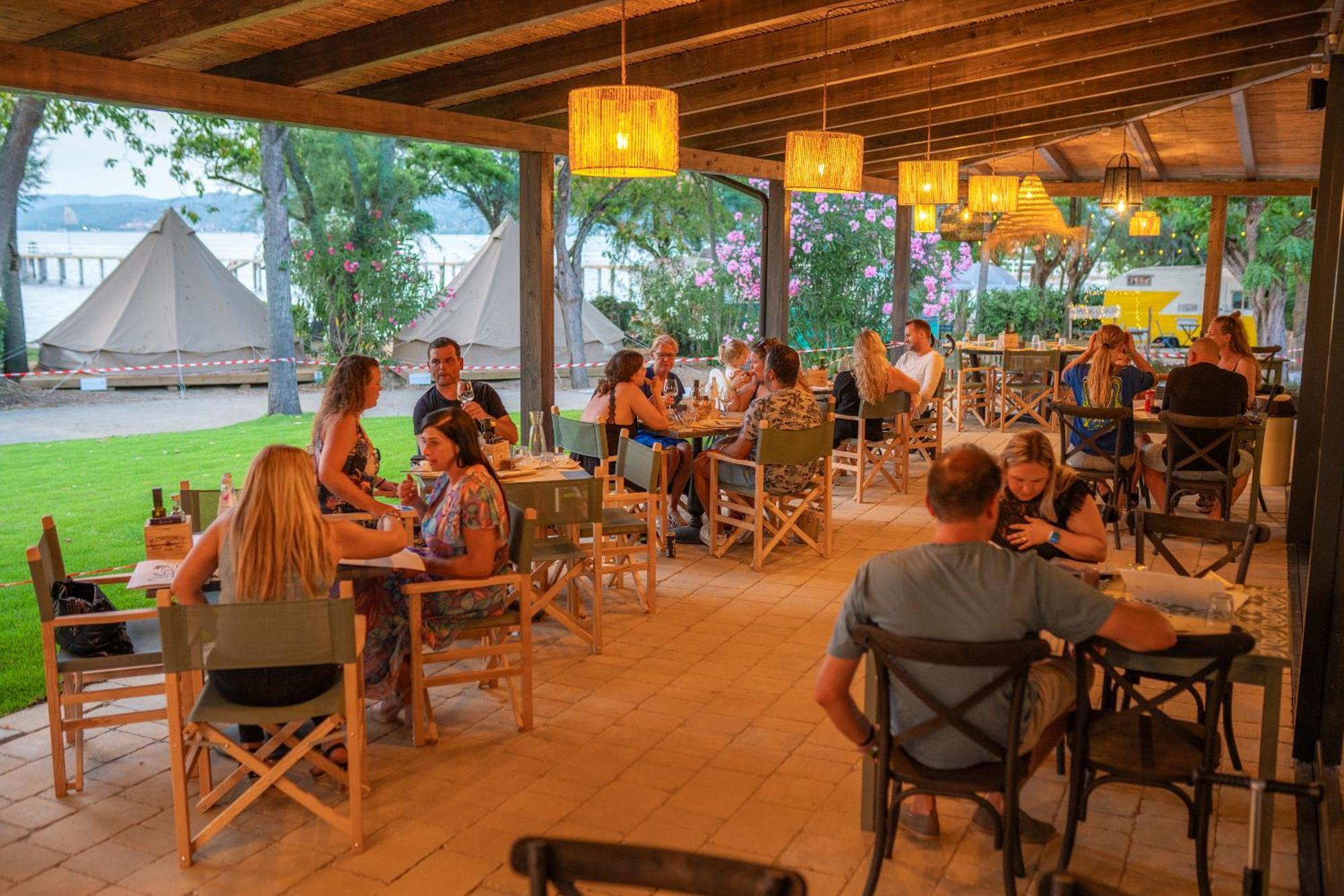 Trasimeno Glamping Resort マジョーネ エクステリア 写真