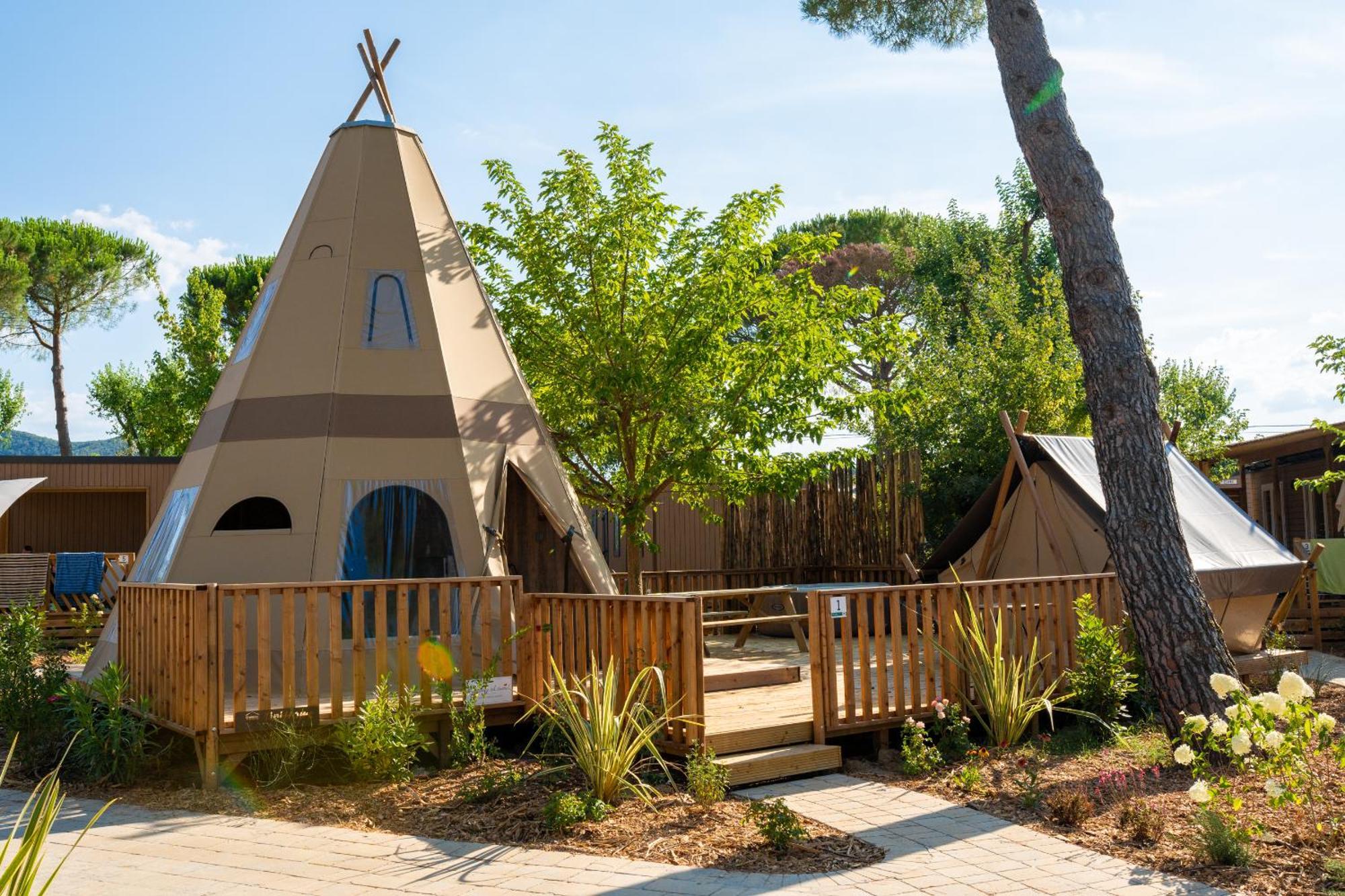 Trasimeno Glamping Resort マジョーネ エクステリア 写真